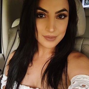 Meet your Posher, Carina